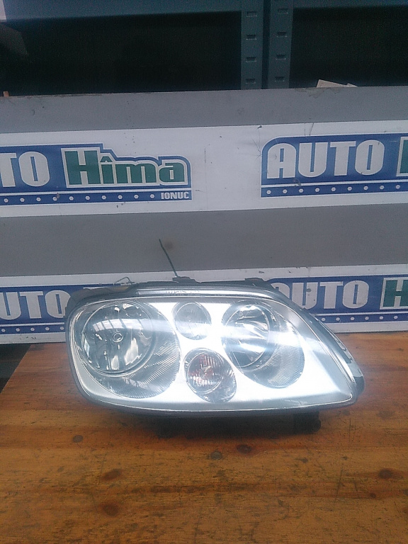Far dreapta VOLKSWAGEN TOURAN 1T1 2005-2010