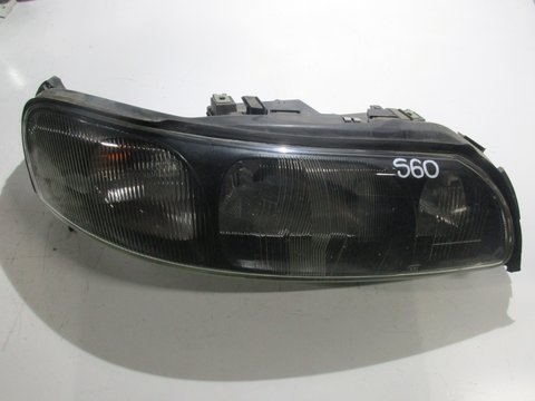 FAR DREAPTA VOLVO S60 COD-8659611