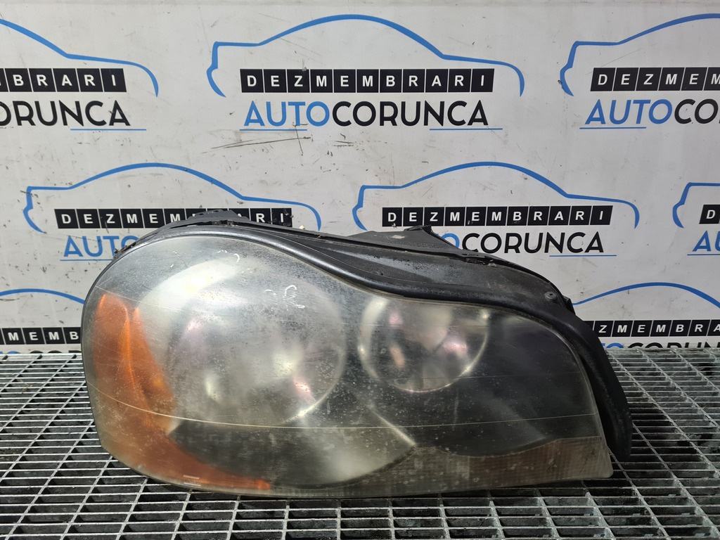 Far Dreapta Volvo XC90 2002 - 2006 SUV 4 Usi Fara 