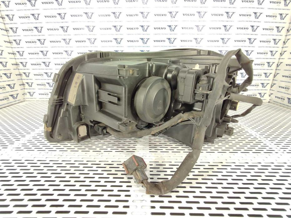Far dreapta VOLVO XC90 2003-2006 fara fa