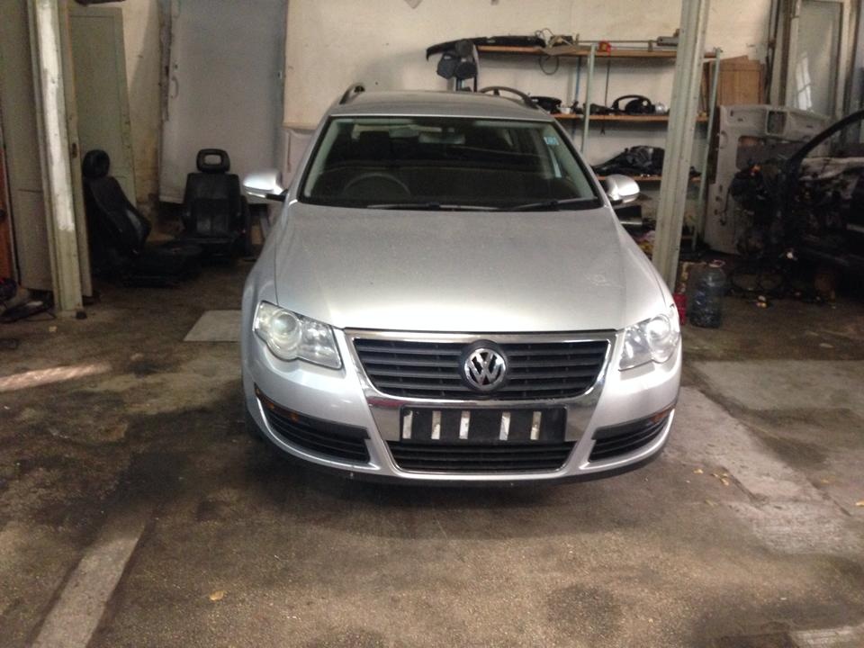 Far dreapta Vw Passat B6 2.0 BKP an 2007 din dezmembrari