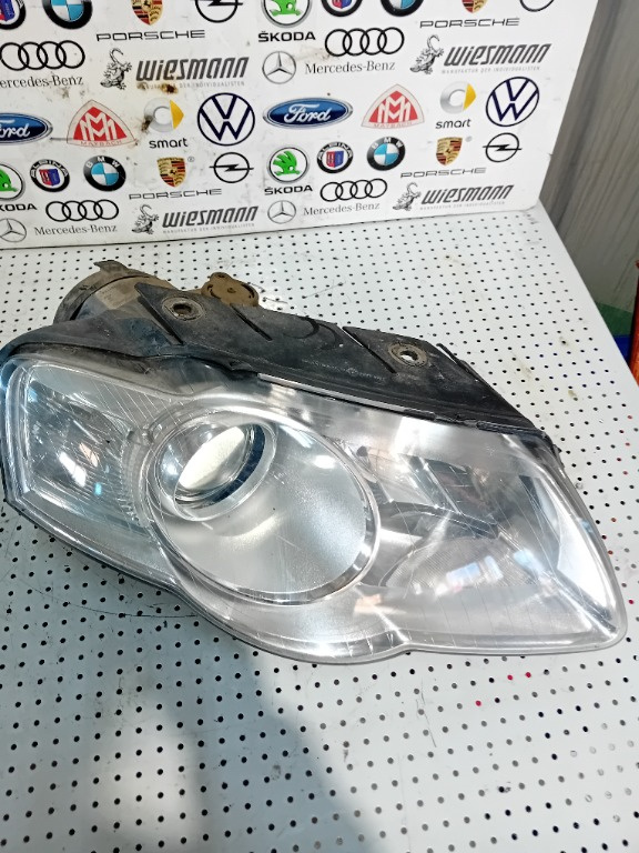 FAR DREAPTA VW PASSAT B6 2006 BERLINA 2.0 TDI 3C09