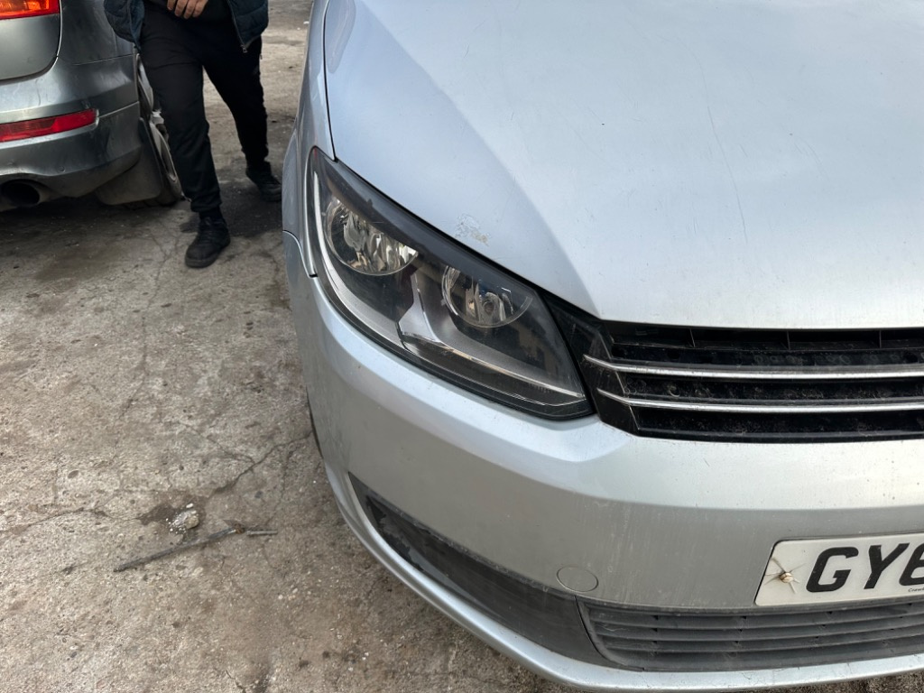 Far dreapta Vw touran 2010
