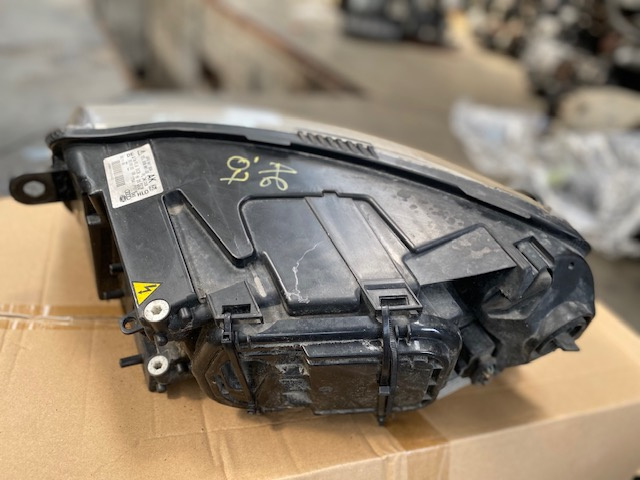 -Far Dreapta xenon -Audi A6 ,C6 2004-201