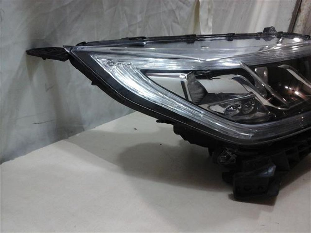 Far dreapta XENON LED Honda Cr v An 2015