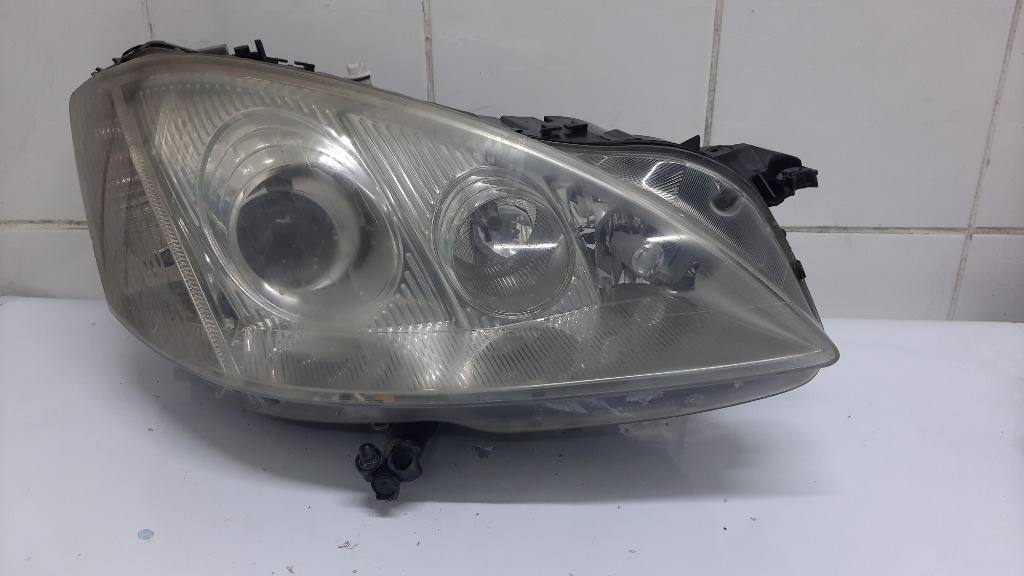 FAR DREAPTA XENON MERCEDES S-CLASS W221 NON FACELIFT 2005-2013