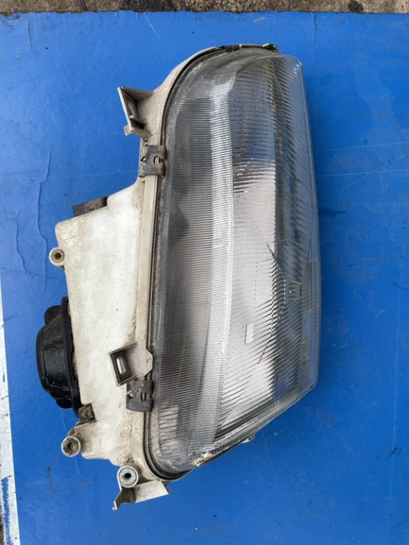 Far față - Parte montare: Dreapta - Volkswagen S