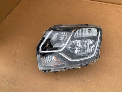 Far faruri stanga, complet Dacia Duster 2014-2017,