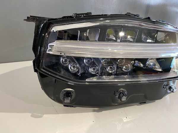Far Full LED stanga VOLVO XC90 2015-2017