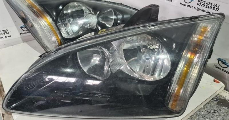 Far fundal negru stanga Ford Focus 2 2004-2010 DA