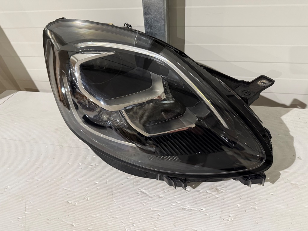 Far led dreapta Ford Puma 2019/2023 L90202258