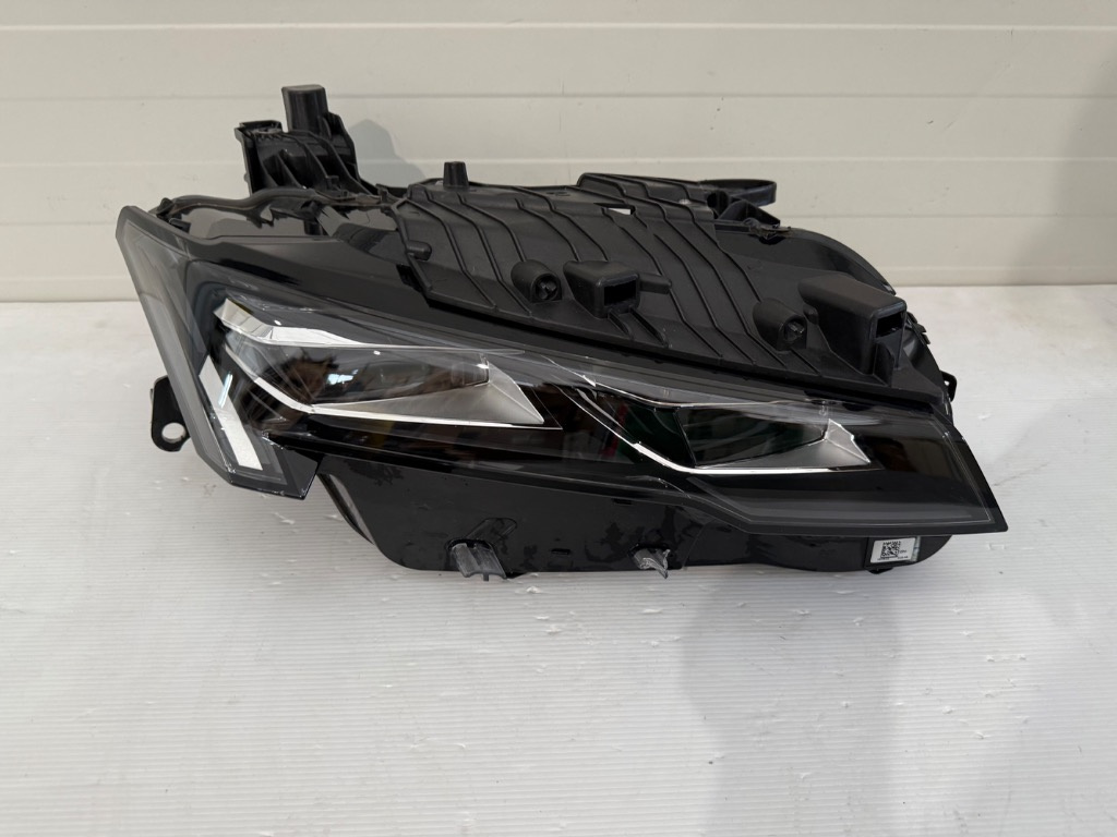Far led matrix dreapta Peugeot 308 2022/2025