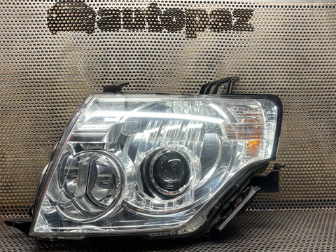 Far stânga cu Xenon Mitsubishi Pajero 2007-2021