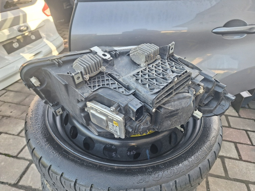 Far stânga xenon și led BMW seria 5 F1