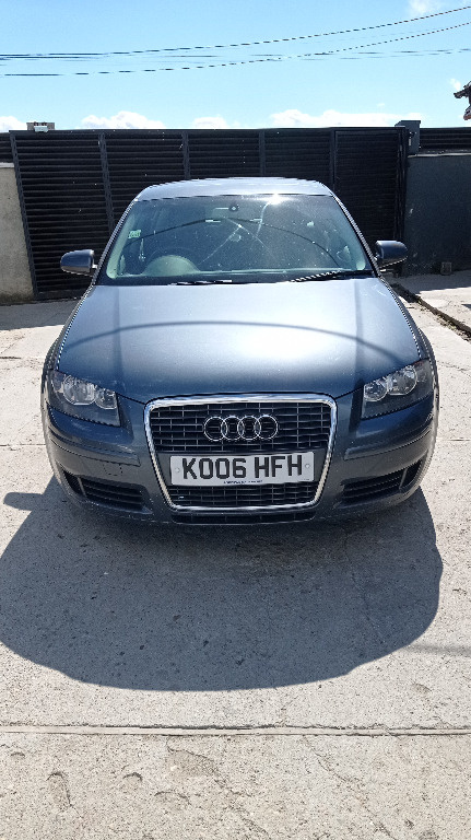 Far stanga Audi A3 8P 2006