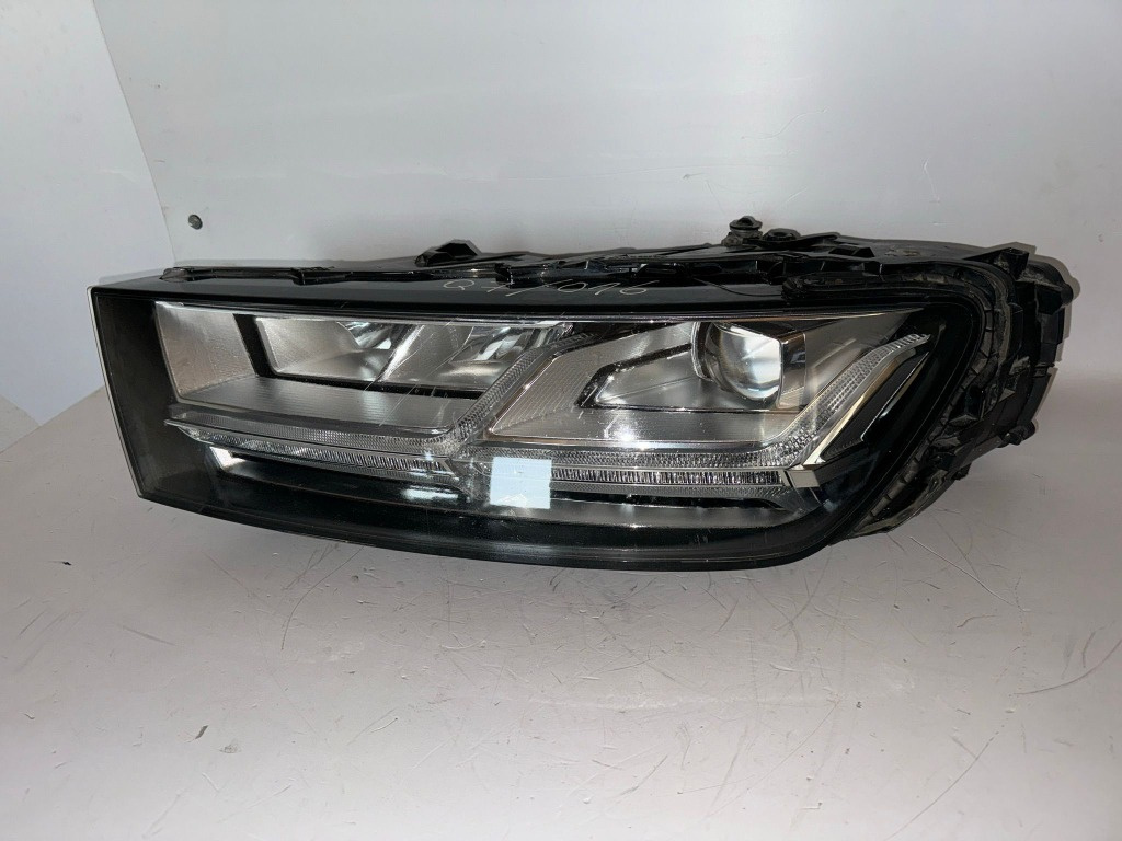 FAR STANGA AUDI Q7 2015 - 2018