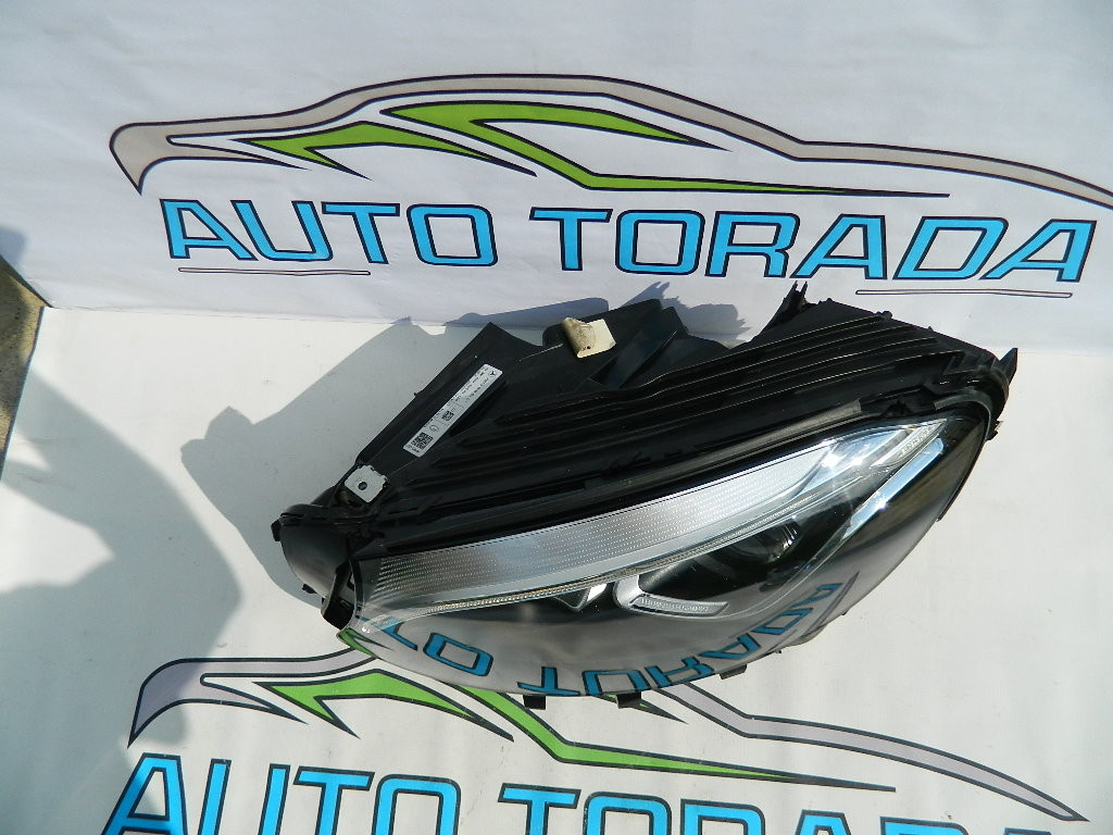 Far stanga bi xenon adaptiv led Mercedes