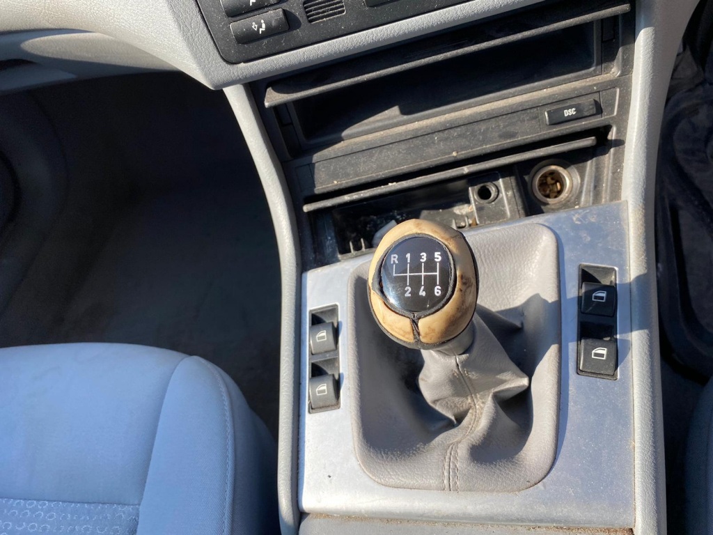 Far stanga BMW E46 2004 Hatchback 2.0
