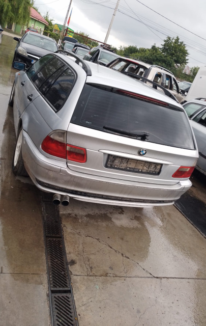 Far stanga BMW Seria 3 E46 [facelift] [2001 - 2006] Touring wagon 320d 5MT (150 hp)