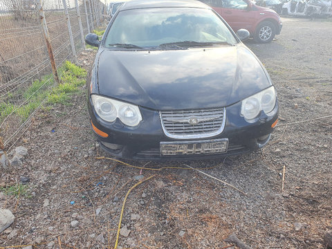 Far Stanga Chrysler 300M, 2002