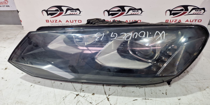 Far stanga cu Xenon Cod: 7P1941751 Prezinta defect Volkswagen VW Touareg generatia 2 7P [2010 - 2014]
