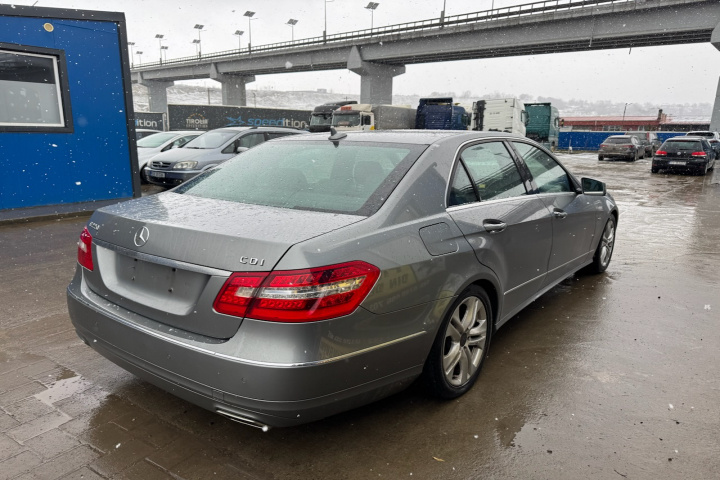 Far stanga cu Xenon Mercedes-Benz E-Clas