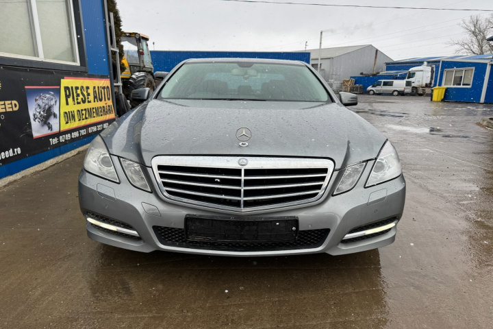Far stanga cu Xenon Mercedes-Benz E-Clas