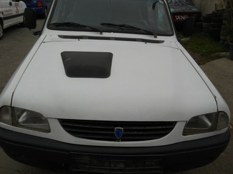 Far stanga Dacia Papuc an 2004