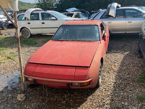 Far stanga DE EUROPA Porsche 924 [1975 - 1988] Coupe PORSCHE 924 92KW