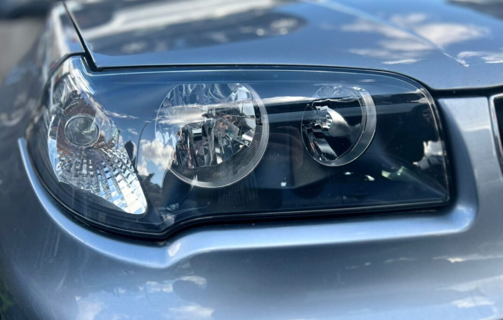 FAR STANGA/DREAPTA BMW X3 E83