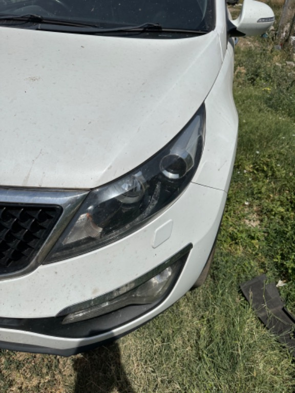 Far stanga/dreapta Kia Sportage 3 an 2010-2015