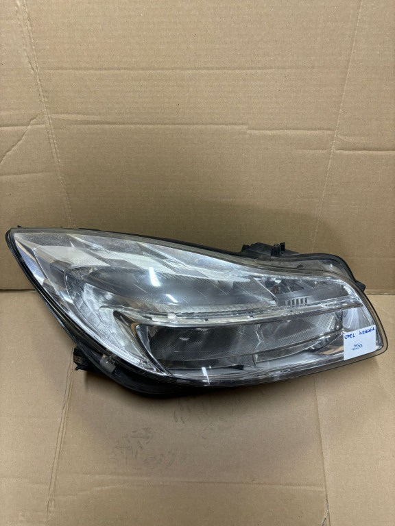 Far stanga dreapta opel insignia
