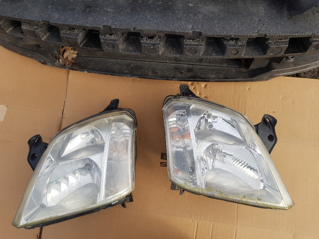 Far stanga / dreapta Opel MERIVA
