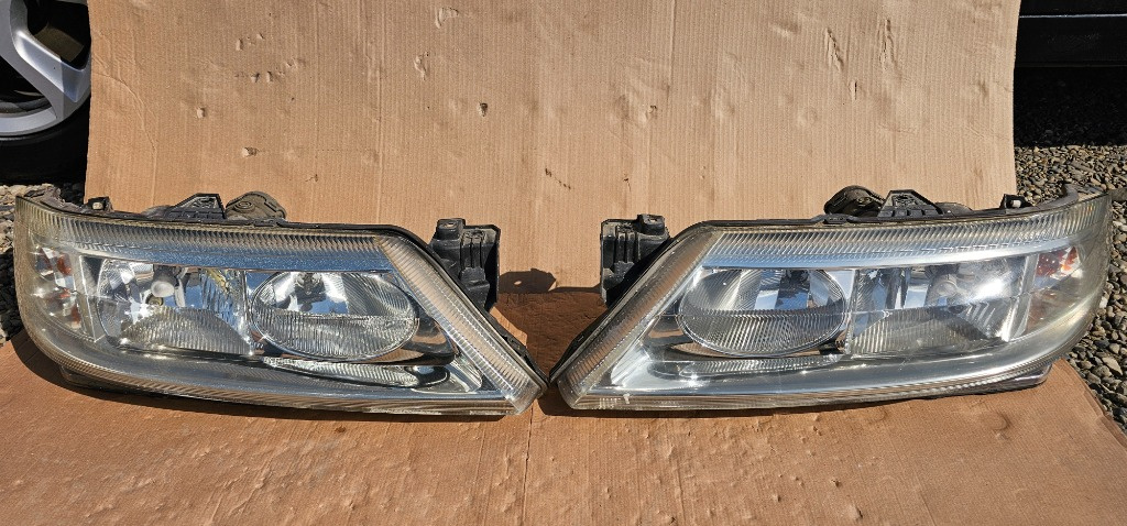 Far stanga / dreapta Renault Laguna 2 2002 2003 2004 2005 2006