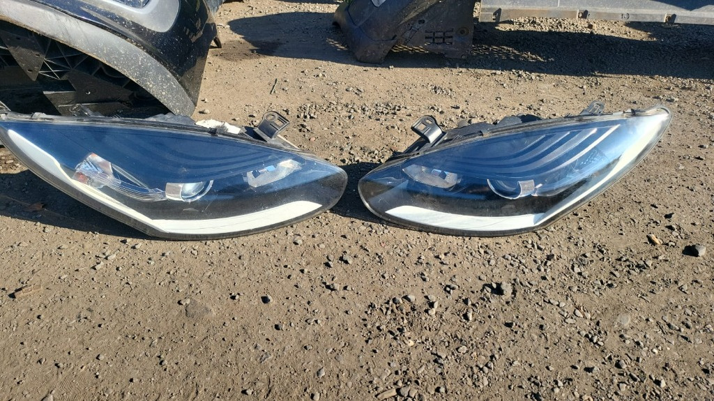 Far Stanga/Dreapta Renault Megane 3 Faza 3 An 2016