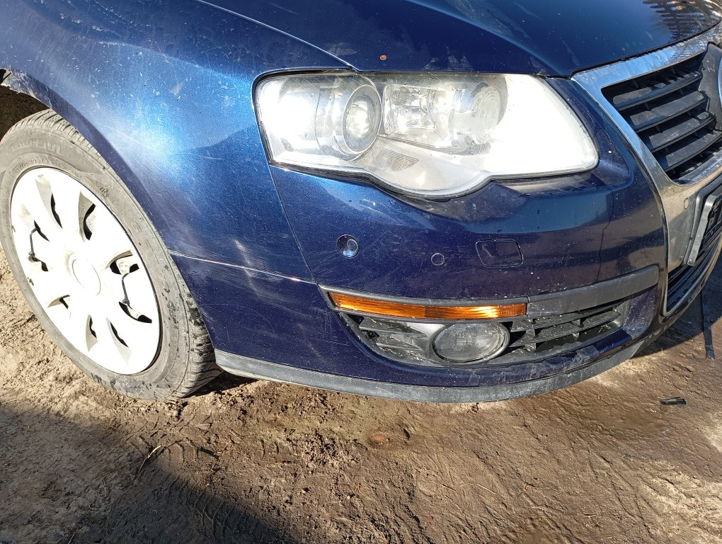 Far stanga / far dreapta Bixenon facelift Vw Passat B6 din 2010