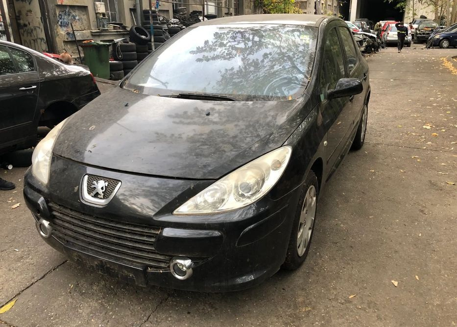 Far stanga/Far dreapta cu lupa Peugeot 3