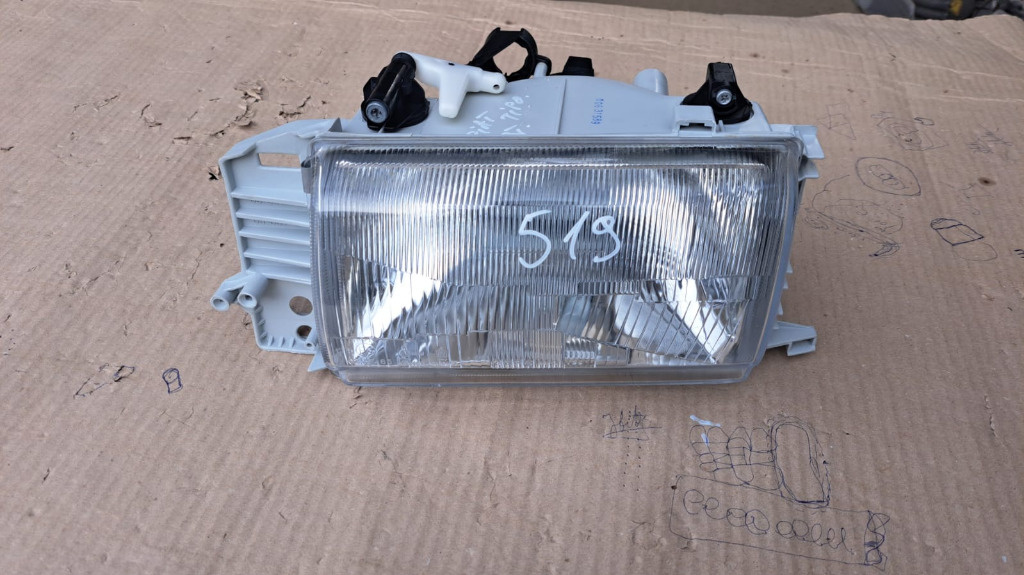 Far stanga Fiat Tipo 1995 cod 661-1112L NOU