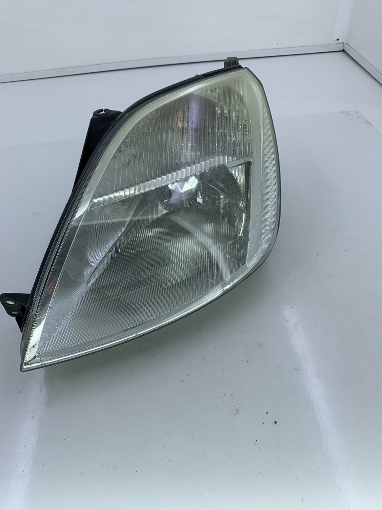 Far stanga Ford FIESTA F6JA 2002-2008 D8-2-2 DezP: 33300