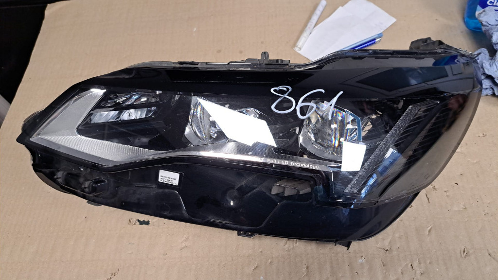 Far stanga Full Led Peugeot 5008 3008 Facelift 2020+ cod 9836230680