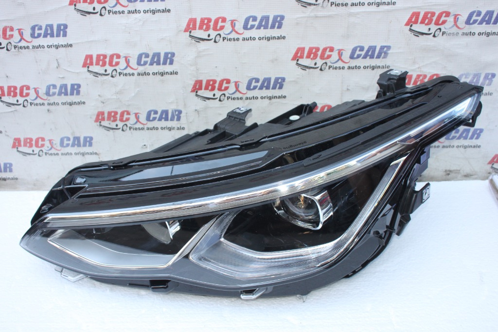 Far stanga full LED VW Golf 8 2020-2014 cod: 5H1941035J