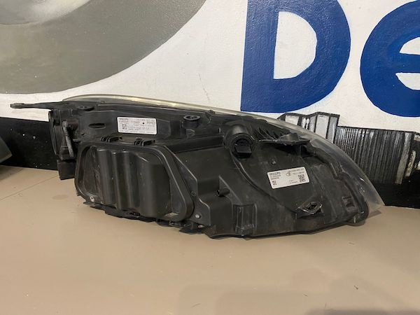 Far stanga halogen Volvo V40 2012+ 31283