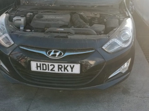 Far stanga hyundai i40 1.7 crdi 2014