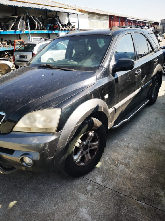 Far stanga Kia Sorento 2004 SUV 4X4 2.5 