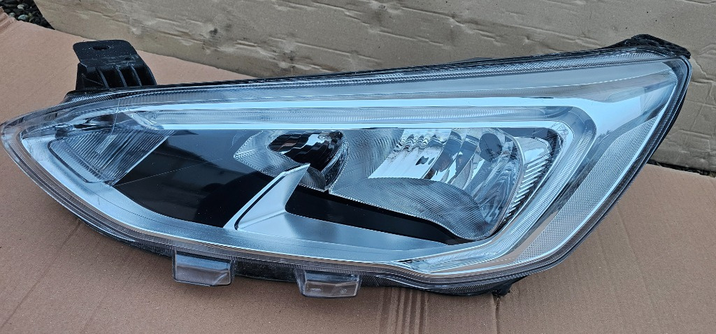 Far stanga LED / halogen Ford Focus 4 2018 2019 2020