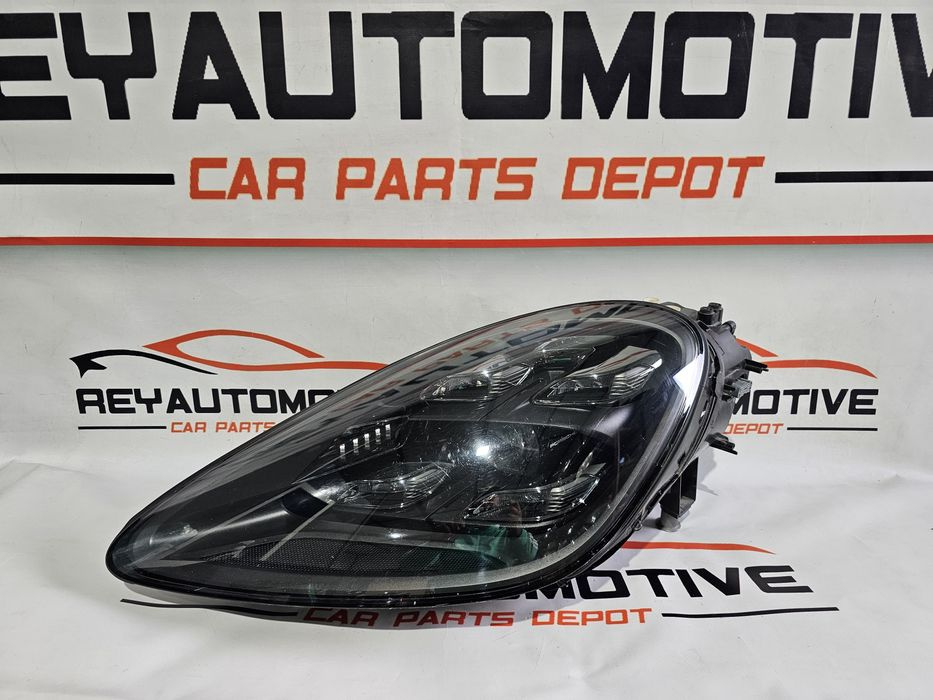 Far stanga matrix led Porsche Cayenne 9Y dupa 2018 cod 9Y0941035J