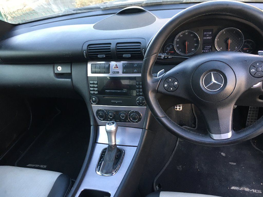 Far stanga Mercedes C-Class CL203 2008 C