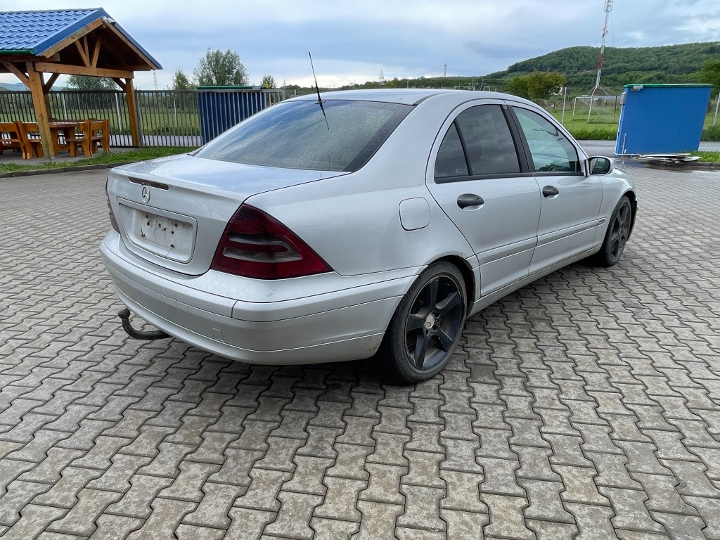 Far stanga Mercedes C-Class W203 2003 Li