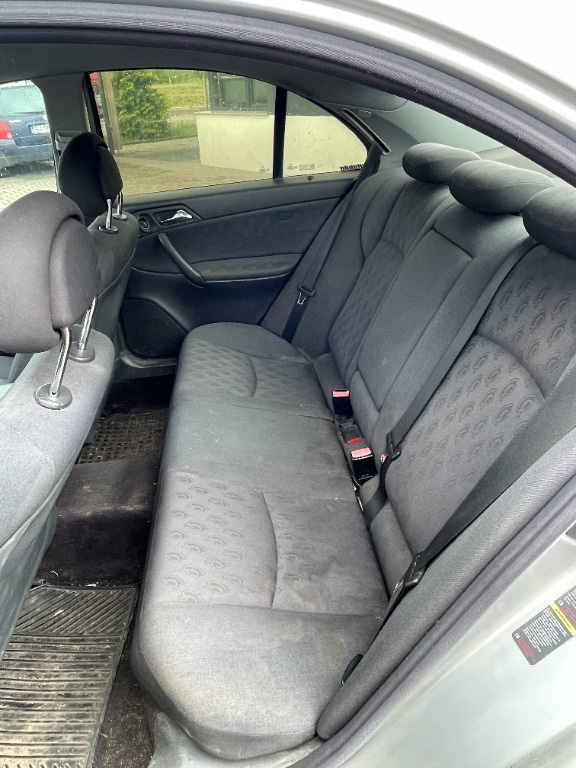 Far stanga Mercedes C-Class W203 2003 Li