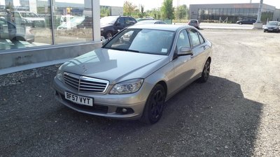 Far stanga Mercedes C-Class W204 2007 Sedan 220 CD